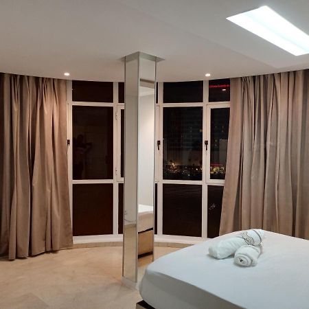 Nouveau Appartement Au Centre Ville En Face Hilton Tánger Exterior foto